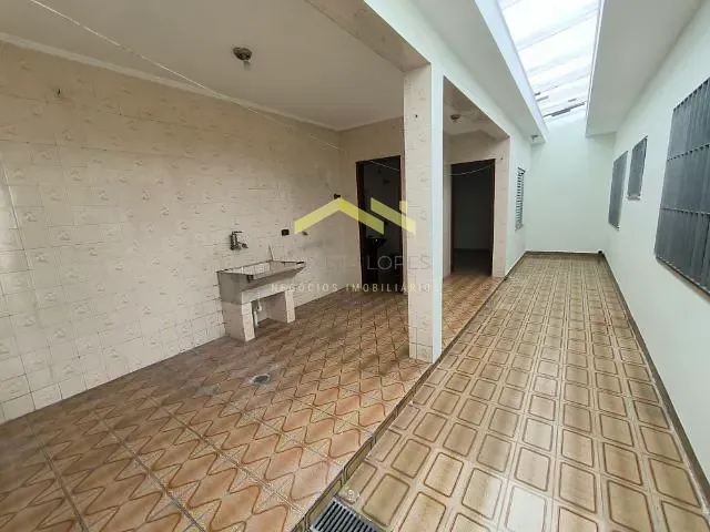 Sobrado 3 quartos e 2 banheiros, para alugar, no bairro Bangú em Santo André