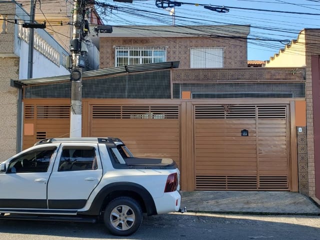 Sobrado com 200m² 5 quartos e 3 banheiros, à venda, no bairro Jardim Nice em São Paulo