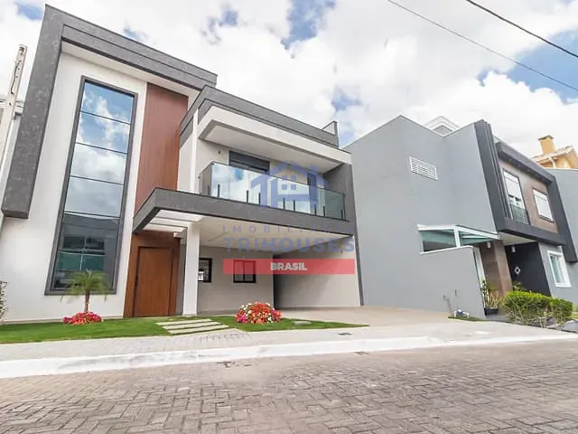 Sobrado 4 quartos e 3 banheiros, à venda, no bairro Uberaba em Curitiba