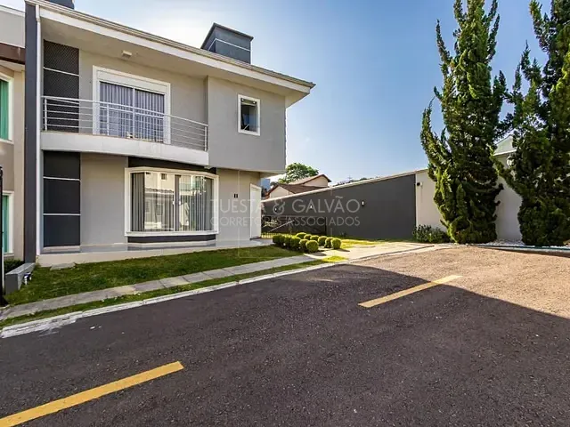 Sobrado com 236m² 3 quartos e 3 banheiros, à venda, no bairro Uberaba em Curitiba