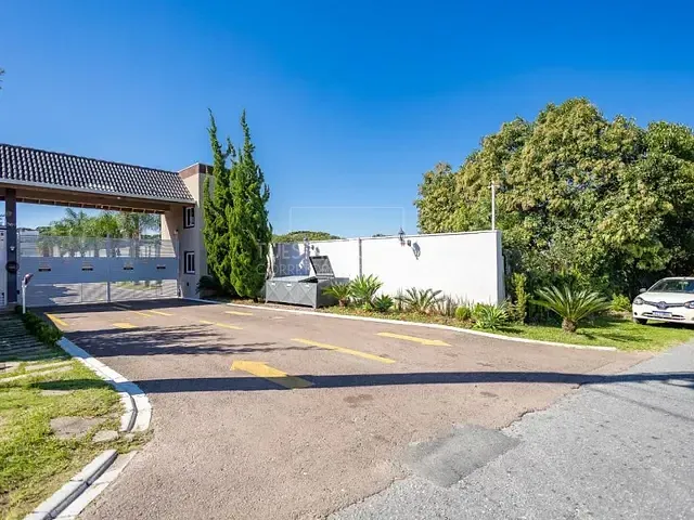 Sobrado com 236m² 3 quartos e 3 banheiros, à venda, no bairro Uberaba em Curitiba