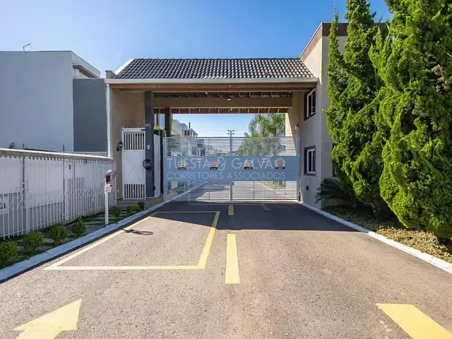 Sobrado com 236m² 3 quartos e 3 banheiros, à venda, no bairro Uberaba em Curitiba