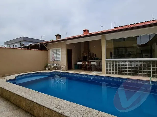 Sobrado 4 quartos e 2 banheiros, à venda, no bairro Flórida em Praia Grande