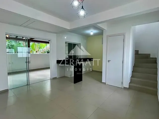Sobrado com 76m² 2 quartos e 3 banheiros, para alugar, no bairro Escola Agrícola em Blumenau
