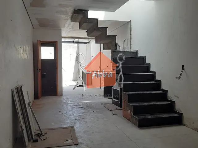 Sobrado 3 quartos e 2 banheiros, à venda, no bairro Jardim Cidália em São Paulo