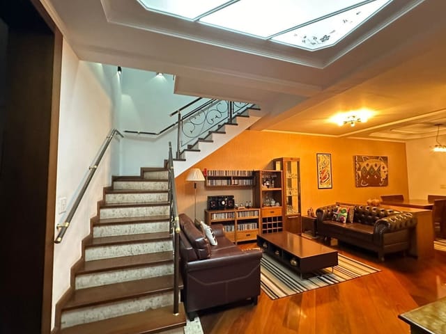 Foto do Sobrado - ✨ Sobrado Amplo de 260m² à Venda no Coração do Belém! 3 Dormitórios, 2 Vagas e Área Gourmet com Churrasqueira 🔥 – Permuta de até 50%! 🏠 | Organização Imobiliária Açores
