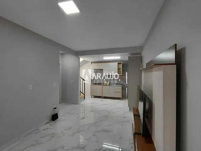 Sobrado 2 quartos e 1 banheiro, para alugar, no bairro Gravatá em Navegantes
