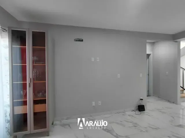 Sobrado 2 quartos e 1 banheiro, para alugar, no bairro Gravatá em Navegantes