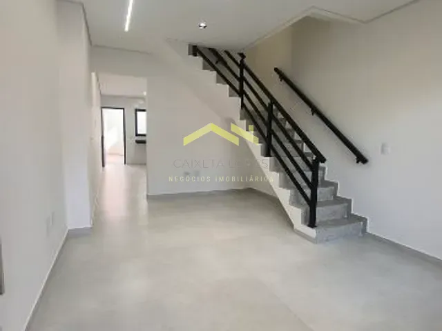Sobrado 2 quartos e 1 banheiro, à venda, no bairro Parque Oratório em Santo André