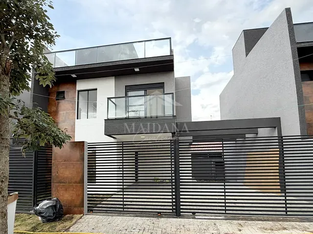 Sobrado com 196m² 3 quartos e 3 banheiros, à venda, no bairro Boneca do Iguaçu em São José dos Pinhais