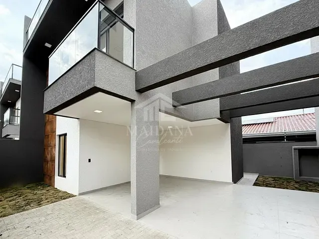 Sobrado com 196m² 3 quartos e 3 banheiros, à venda, no bairro Boneca do Iguaçu em São José dos Pinhais