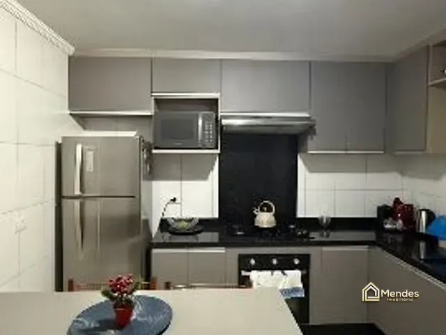 Sobrado com 80m² 2 quartos e 1 banheiro, à venda, no bairro Sítio Cercado em Curitiba