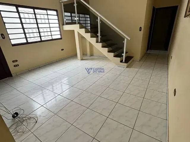 Sobrado com 150m² 4 quartos e 2 banheiros, à venda, no bairro Residencial Bosque dos Ipês em São José dos Campos
