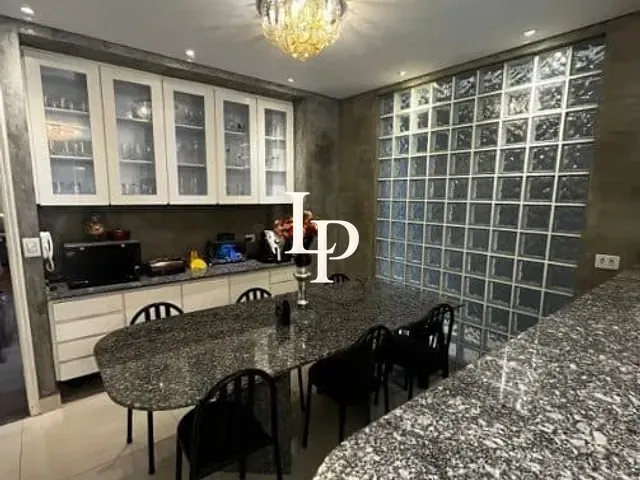 Sobrado com 225m² 3 quartos e 2 banheiros, à venda, no bairro Olímpico em São Caetano do Sul