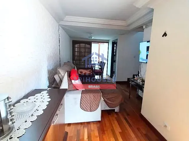 Sobrado com 106m² 3 quartos e 4 banheiros, à venda, no bairro Capão da Imbuia em Curitiba
