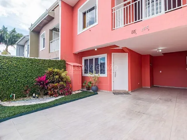 Sobrado com 146m² 3 quartos e 3 banheiros, à venda, no bairro Xaxim em Curitiba