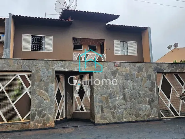 Sobrado com 250m² 5 quartos e 5 banheiros, à venda, no bairro São Pedro em Londrina