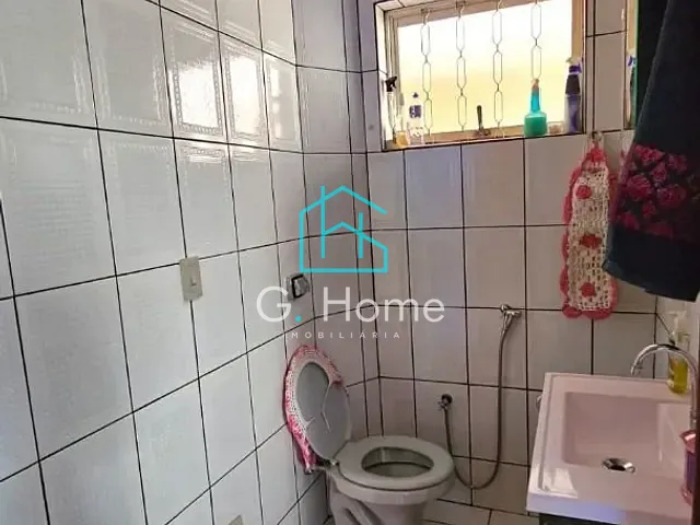 Sobrado com 250m² 5 quartos e 5 banheiros, à venda, no bairro São Pedro em Londrina