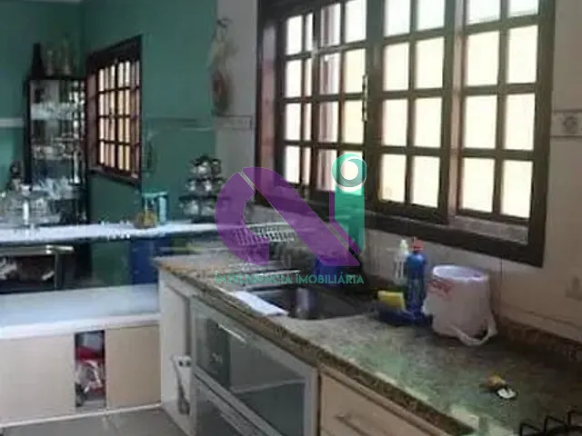 Sobrado com 250m² 4 quartos e 3 banheiros, à venda, no bairro km 18 em Osasco