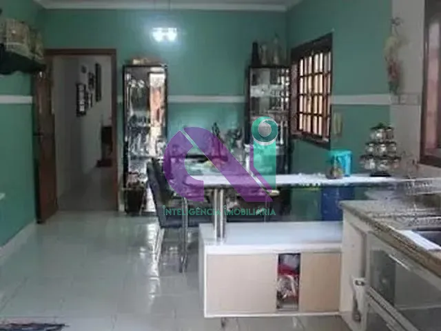 Sobrado com 250m² 4 quartos e 3 banheiros, à venda, no bairro km 18 em Osasco