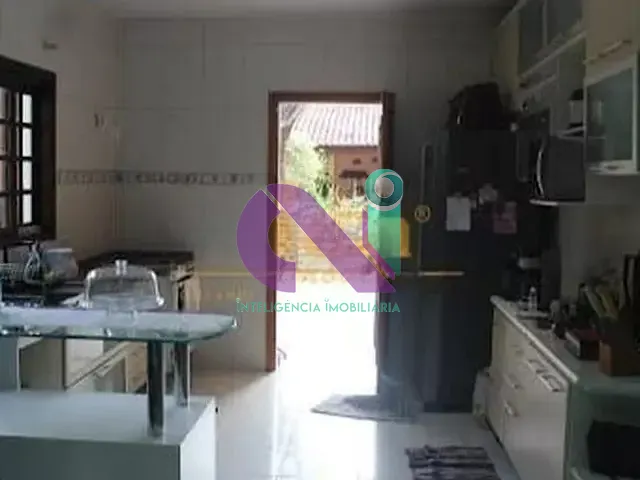 Sobrado com 250m² 4 quartos e 3 banheiros, à venda, no bairro km 18 em Osasco