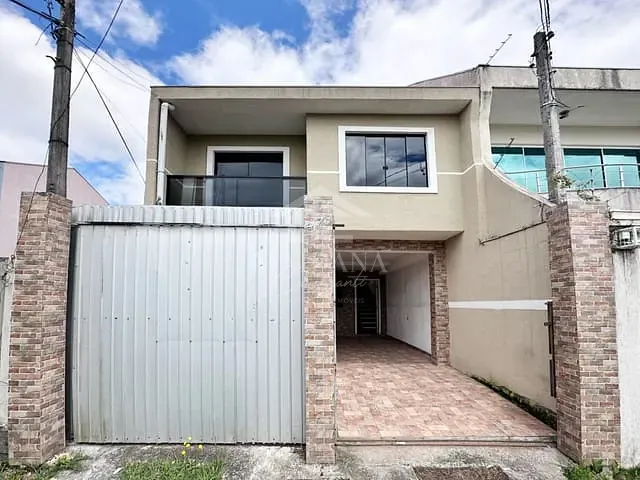 Sobrado com 110m² 3 quartos e 1 banheiro, à venda, no bairro Cruzeiro em São José dos Pinhais