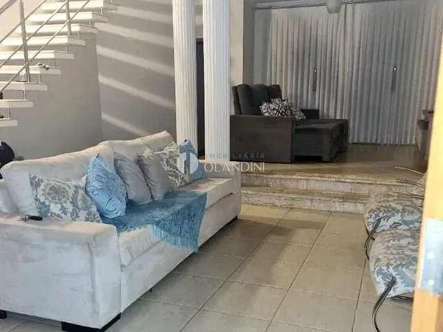 Sobrado com 319m² 3 quartos e 2 banheiros, à venda, no bairro Jardim Europa em Artur Nogueira