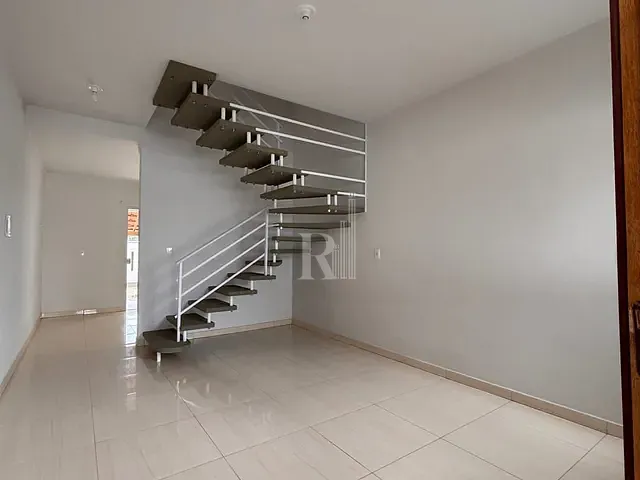 Sobrado 2 quartos e 1 banheiro, à venda, no bairro Br Felipe em Tijucas