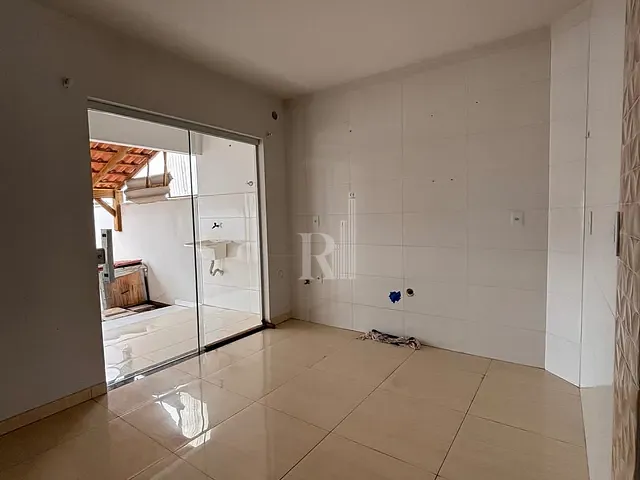 Sobrado 2 quartos e 1 banheiro, à venda, no bairro Br Felipe em Tijucas