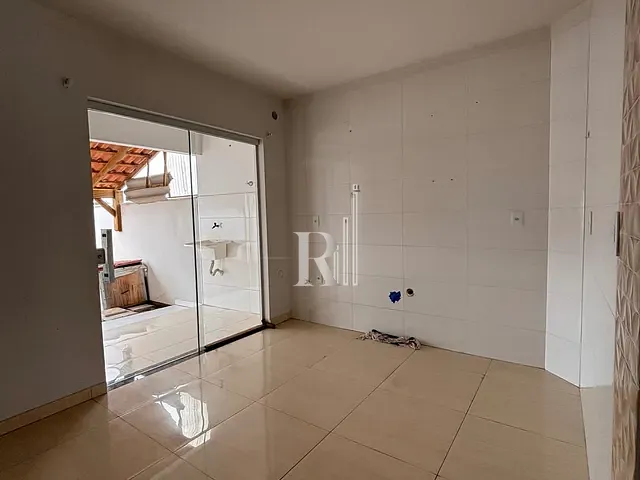 Sobrado 2 quartos e 1 banheiro, à venda, no bairro Br Felipe em Tijucas