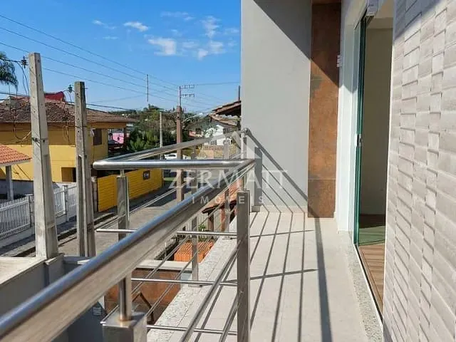 Sobrado 3 quartos e 3 banheiros, à venda, no bairro centro em Penha