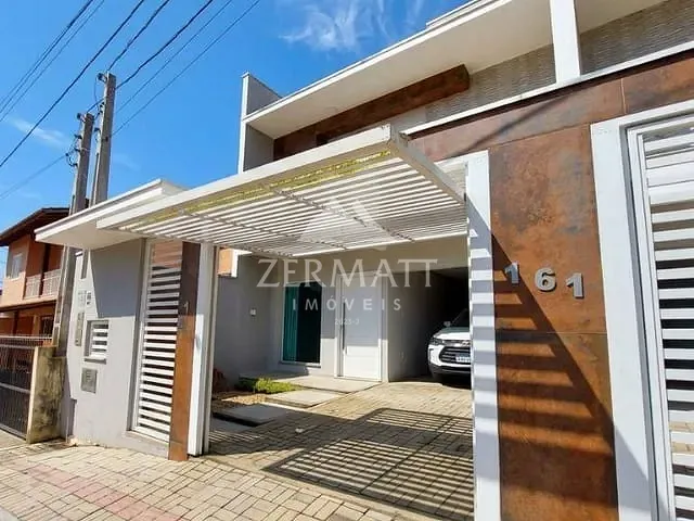 Sobrado 3 quartos e 3 banheiros, à venda, no bairro centro em Penha