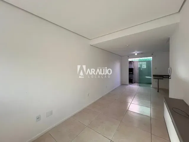 Sobrado 3 quartos e 1 banheiro, para alugar, no bairro Dom Bosco em Itajaí