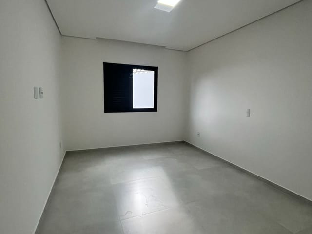 Sobrado 2 quartos e 2 banheiros, à venda, no bairro Parque Oratório em Santo André