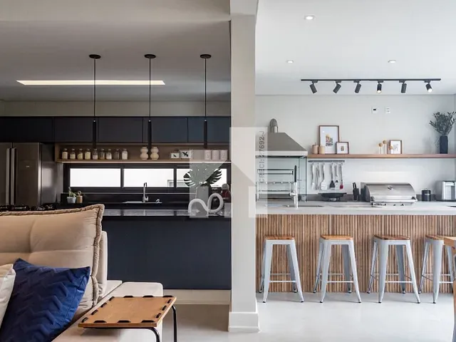 Sobrado com 370m² 3 quartos e 4 banheiros, à venda, no bairro Monte Serrat em Itupeva