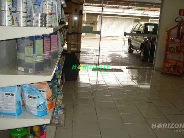 Sobrado com 500m² 3 quartos e 4 banheiros, à venda, no bairro Vila Betânia em São José dos Campos