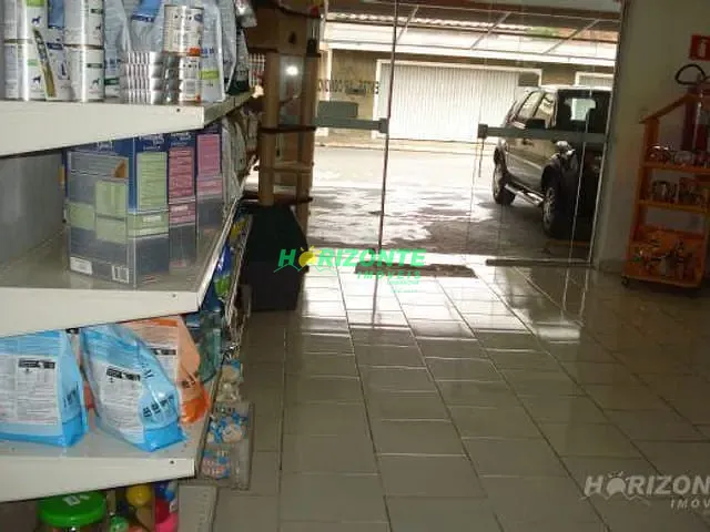 Sobrado com 500m² 3 quartos e 4 banheiros, à venda, no bairro Vila Betânia em São José dos Campos