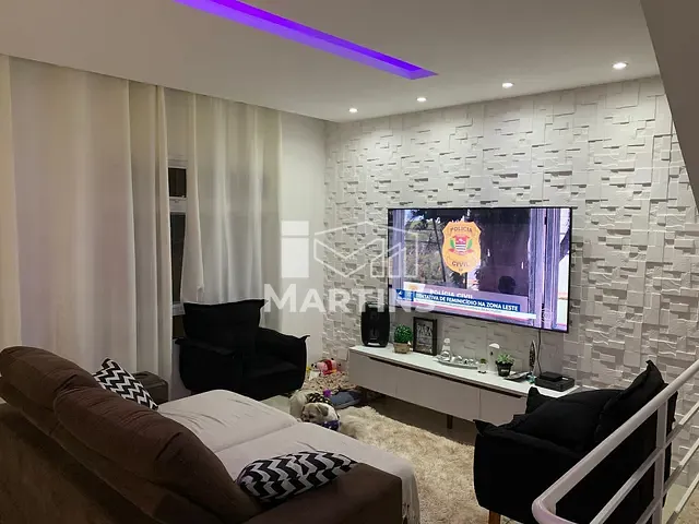 Sobrado 3 quartos e 2 banheiros, à venda, no bairro Jardim Oliveiras em Taboão da Serra