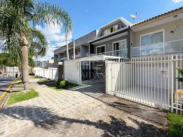 Sobrado com 200m² 3 quartos e 2 banheiros, à venda, no bairro Bom Jesus em São José dos Pinhais
