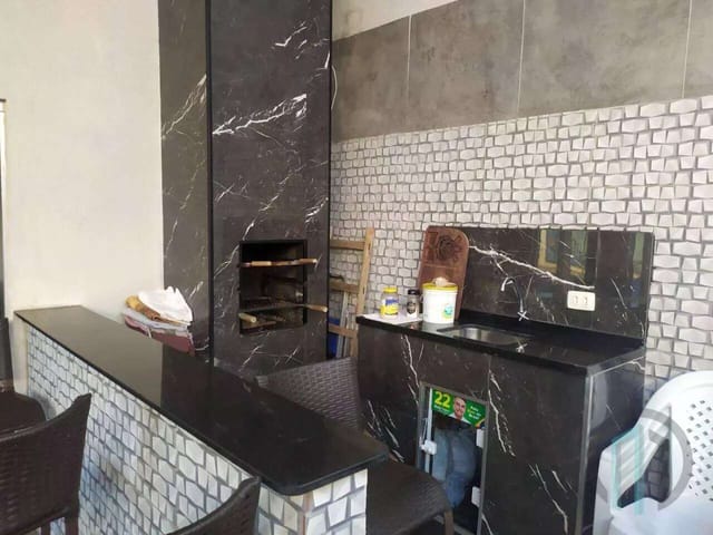 Sobrado com 280m², à venda, no bairro Conjunto Habitacional Collor de Melo em Cambé