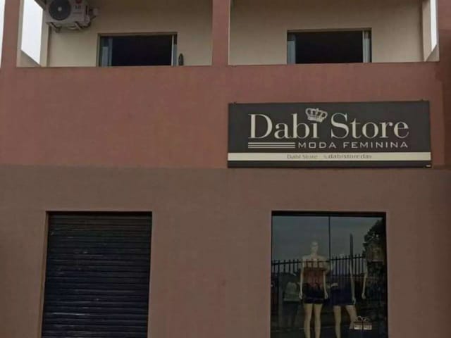 Sobrado com 280m², à venda, no bairro Conjunto Habitacional Collor de Melo em Cambé