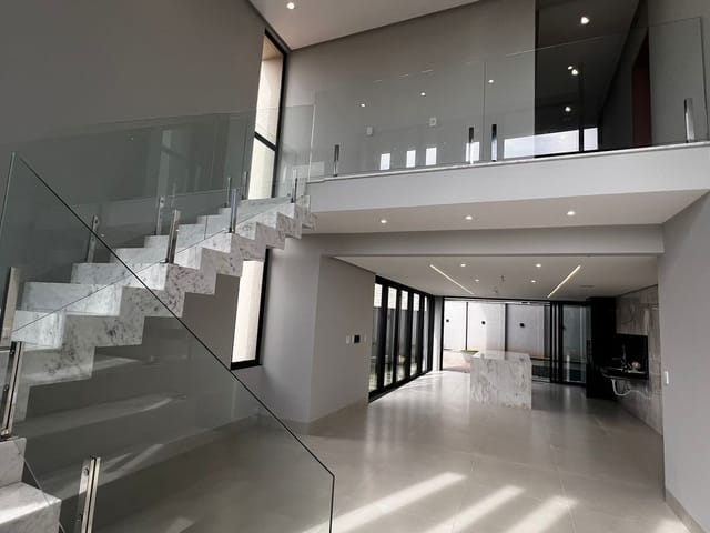 Foto do Sobrado - Sobrado com 4 dormitórios à venda, 256 m² por R$ 2.300.000,00 - Jardins Capri - Senador Canedo/GO | Portfolio Imóveis