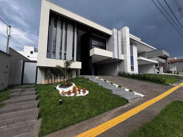 Foto do Sobrado - Sobrado com 4 dormitórios à venda, 256 m² por R$ 2.300.000,00 - Jardins Capri - Senador Canedo/GO | Portfolio Imóveis