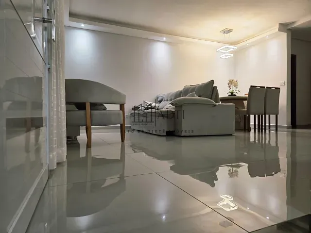 Sobrado com 150m² 3 quartos e 3 banheiros, à venda, no bairro Villa Di Cesar em Mogi das Cruzes