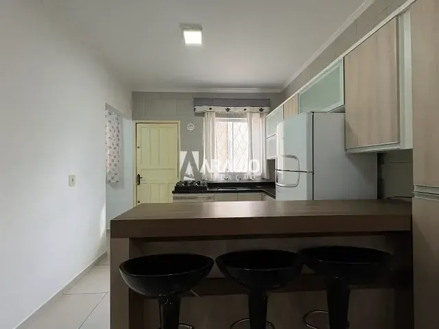 Sobrado 2 quartos e 1 banheiro, para alugar, no bairro Itacolomi em Balneário Piçarras