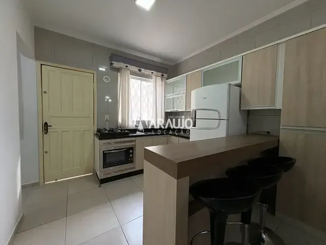 Sobrado 2 quartos e 1 banheiro, para alugar, no bairro Itacolomi em Balneário Piçarras