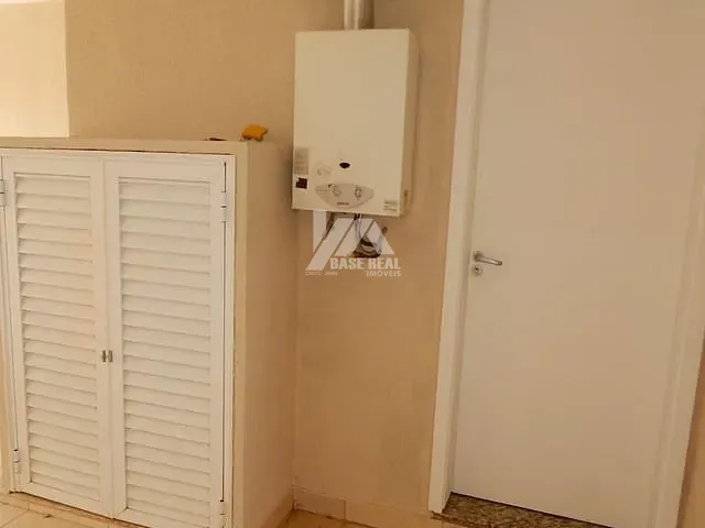 Sobrado com 300m² 2 quartos e 3 banheiros, à venda, no bairro Estrela em Ponta Grossa