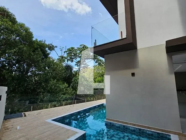 Sobrado com 359m² 4 quartos e 6 banheiros, à venda, no bairro Parque Maringá em Arujá