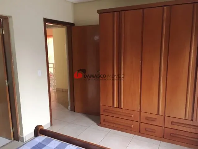 Sobrado com 298m² 4 quartos e 7 banheiros, à venda, no bairro Jardim São Caetano em São Caetano do Sul