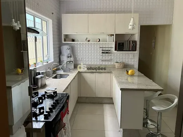 Sobrado 4 quartos e 3 banheiros, à venda, no bairro Imirim em São Paulo